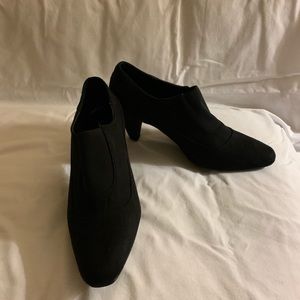 Black synthetic fabric/nylon shoe